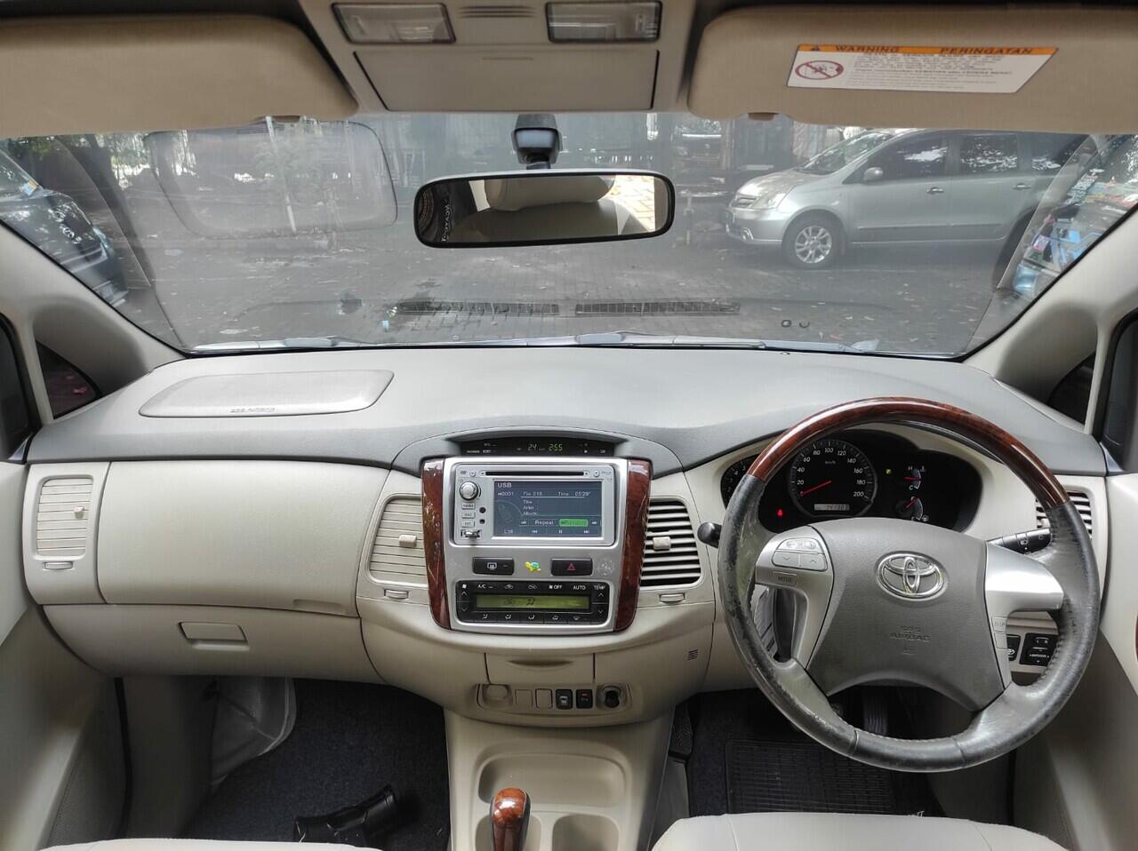 DiJual Kijang Innova V Luxury 2012 Bensin Matic Innova 2012 V Bensin Matic