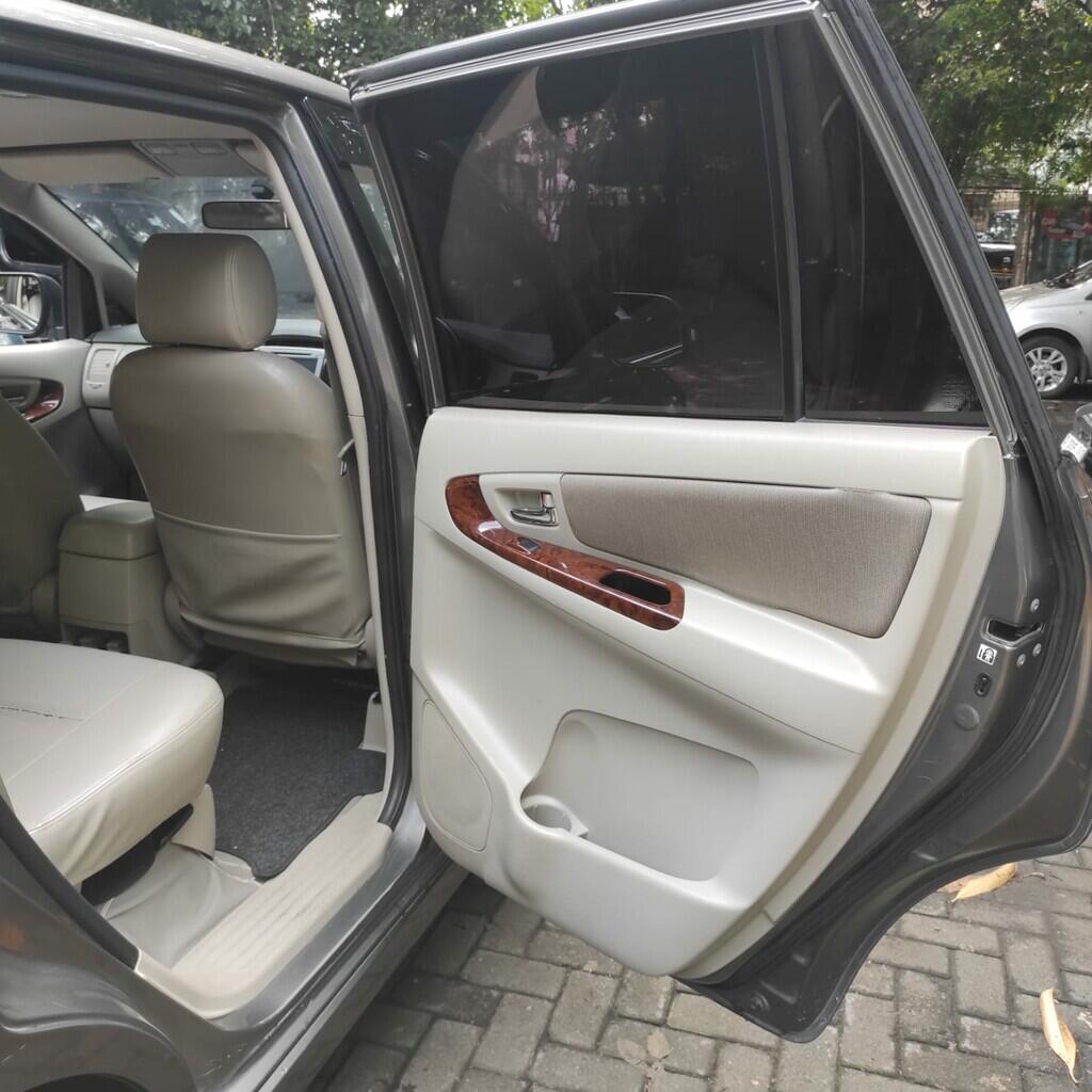 DiJual Kijang Innova V Luxury 2012 Bensin Matic Innova 2012 V Bensin Matic