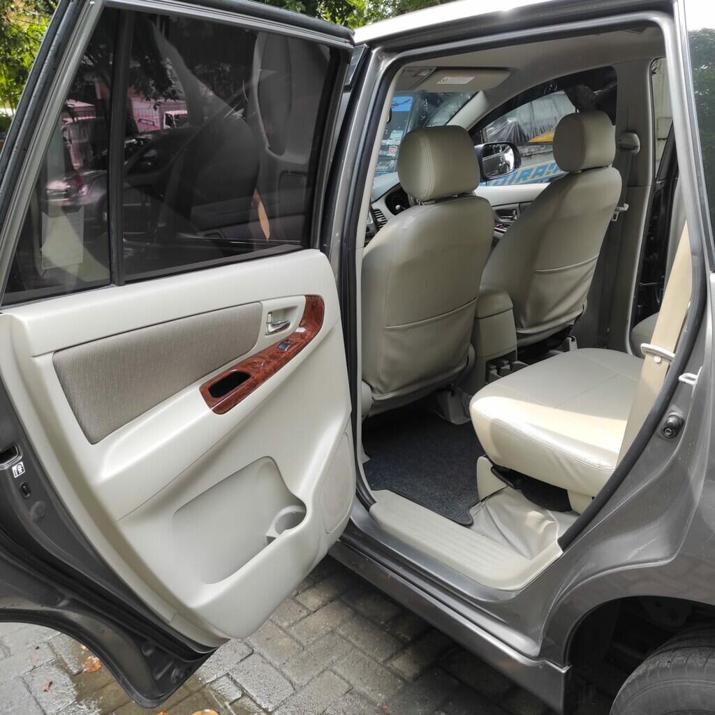 DiJual Kijang Innova V Luxury 2012 Bensin Matic Innova 2012 V Bensin Matic