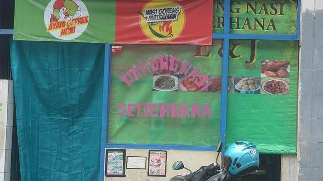 Warung Makan Ini Ditegur Karena Buka di Siang Hari, Dianggap Menodai Bulan Ramadhan!