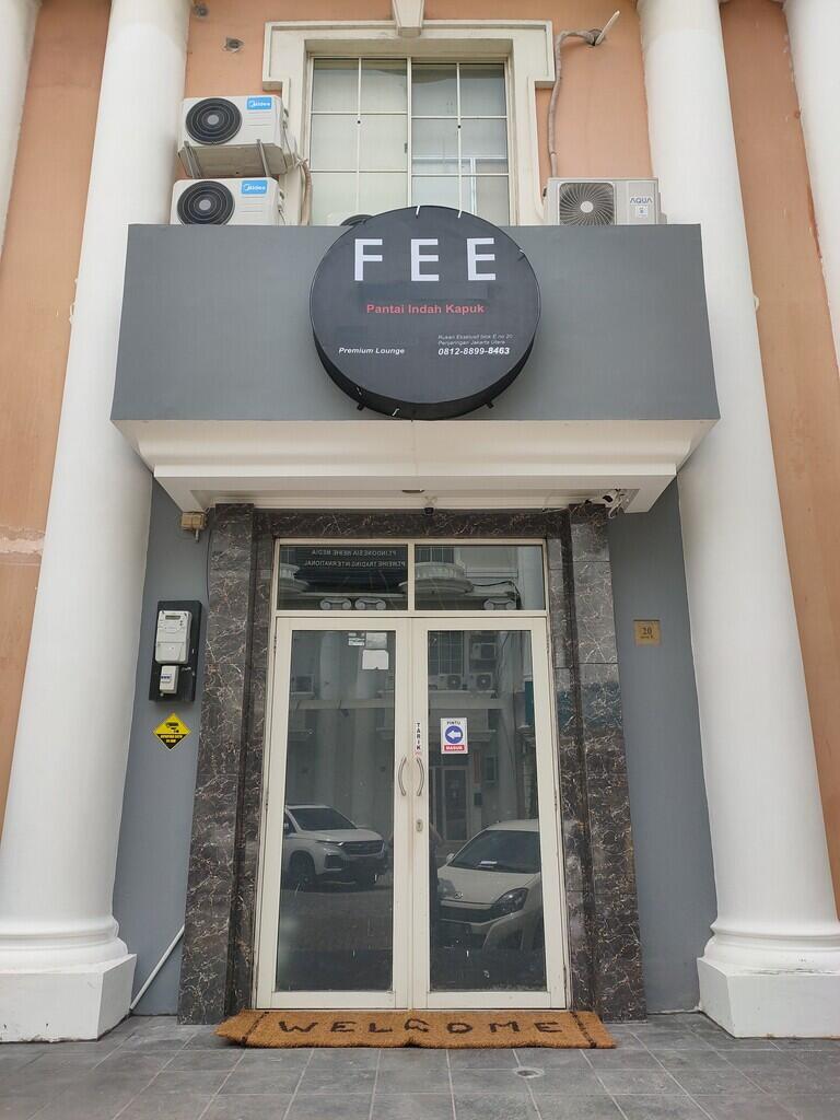 FEE MASSAGE PANTAI INDAH KAPUK (PIK)