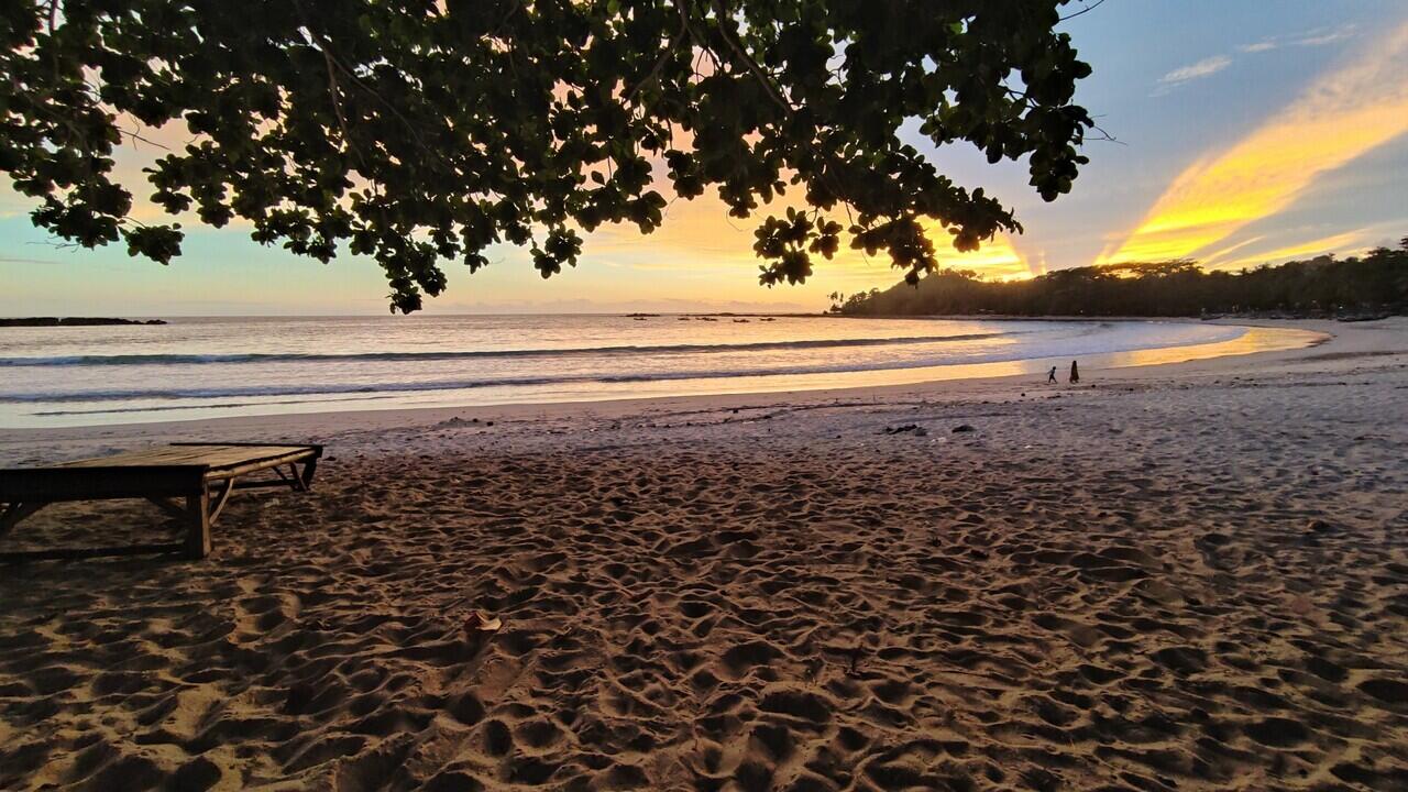 Pantai Sawarna: Pesona Wisata Pantai Terbaik yang Kembali Dibuka