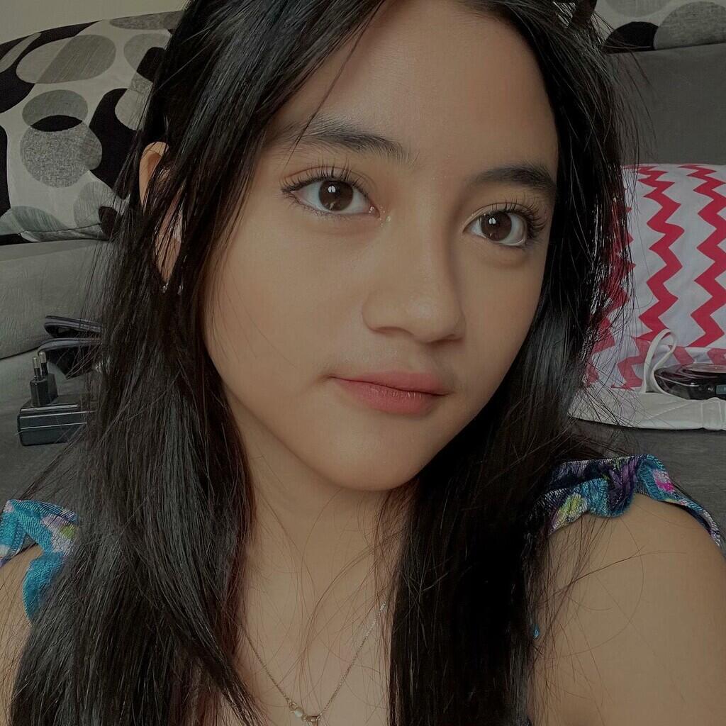 Foto Foto Nayla Denny Purnama Yang Selalu Tampil Cantik