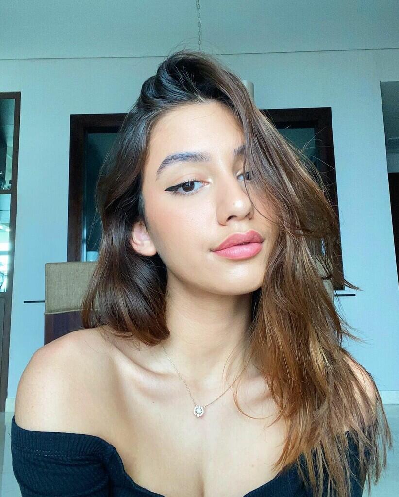 Foto Foto Kiara McKenna Yang Tampil Cantik Dan Aduhai