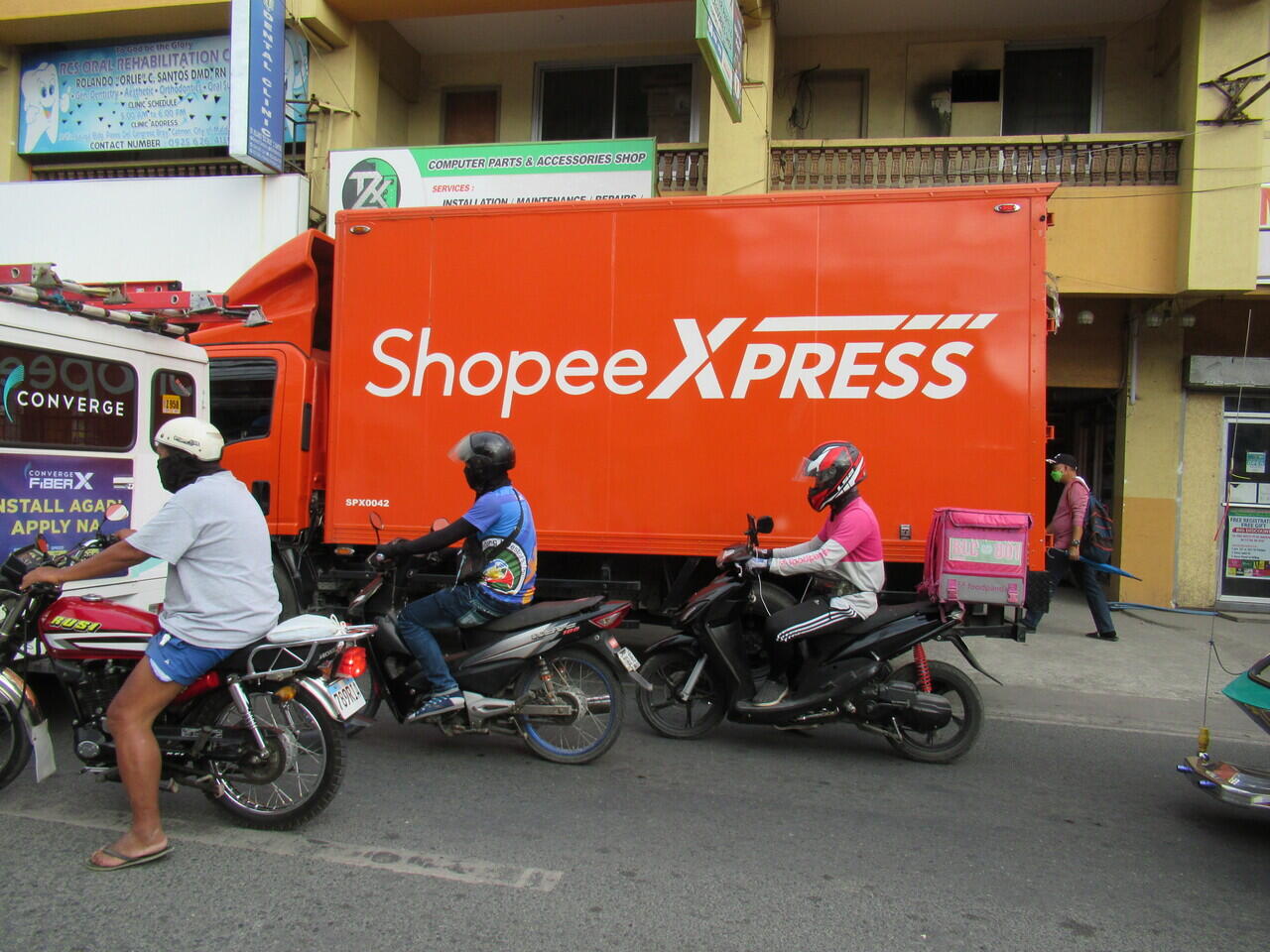Kiat Sukses Meningkatkan Kredibilitas Toko di Shopee