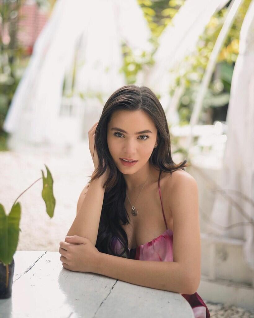 Foto Foto Betapa Cantiknya Karen Nijsen Artis Berdarah Belanda