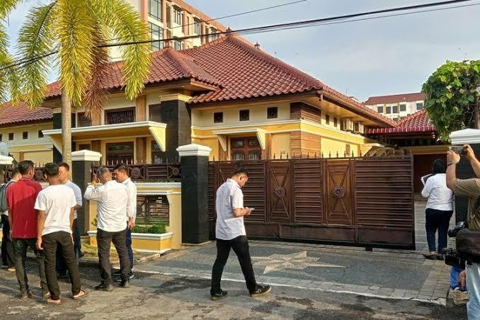 Rumah AKBP Achiruddin Digeledah, Polisi Temukan Barang-barang Ini!