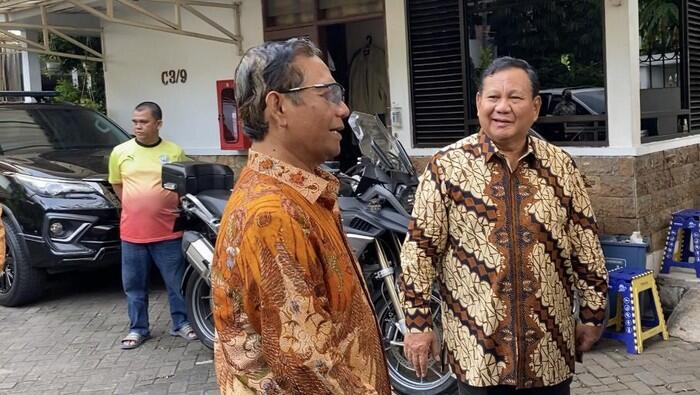 Prabowo: Pantas Enggak Iwan Bule Jadi Gubernur Jabar?