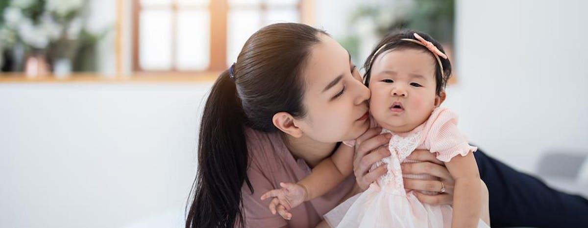 Suka Gemas Saat Melihat Anak Bayi? Awas, Jangan Sembarangan Lakukan 4 Hal Ini!