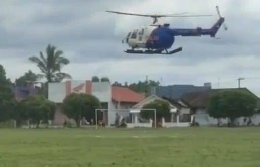 Cek Jalan Rusak di Lampung Tengah, Gubernur Datang Naik Helikopter