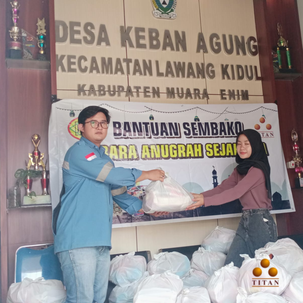 PT Bara Anugrah Sejahtera (BAS) Titan Group Bagikan Sembako Menjelang Idul Fitri