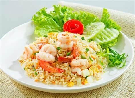 Nasi Goreng Kari dan Udang untuk Sarapan Spesial