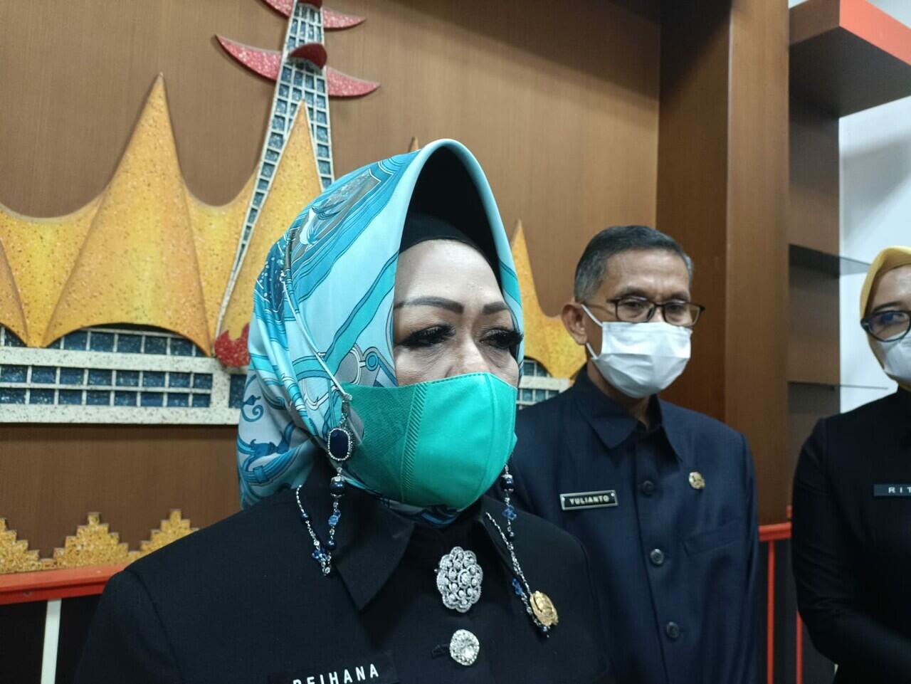 KPK Undur Jadwal Pemeriksaan Kadiskes Lampung Reihana