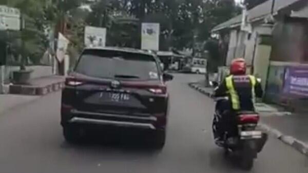 Viral Mobil Halangi Ambulans di Bogor, Ternyata Disopiri Pria Asal Arab