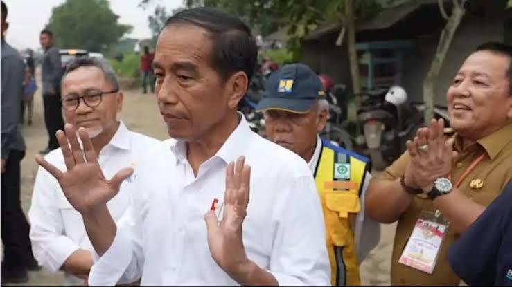 Bukan Cari Simpati, Ini Tujuan Presiden Jokowi Lewat Jalan Rusak Kunjungan ke Lampung