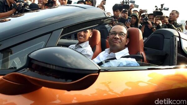 Intip Garasi Anies Baswedan yang Kritik Subsidi Mobil Listrik