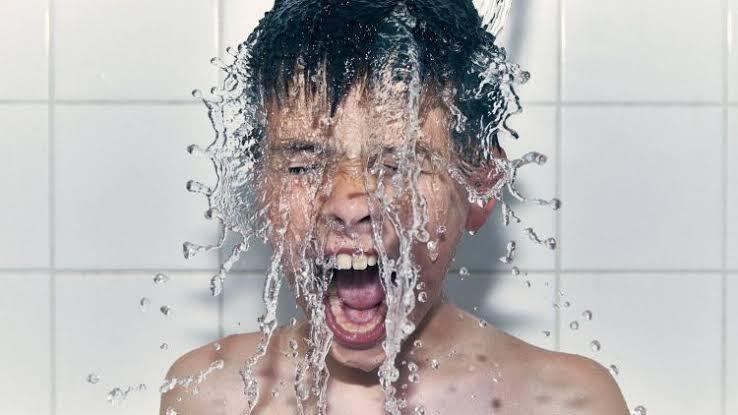 Susah Tidur? Coba Deh Mandi Dulu.