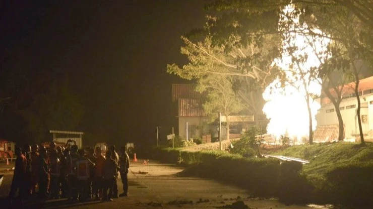 Dua Minggu Lebih, Semburan Api di Rest Area Tol Cipali Belum Padam
