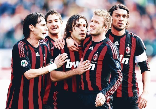 Ternyata Legenda Hidup Sepakbola, Banyak Yang Bermain Di AC Milan