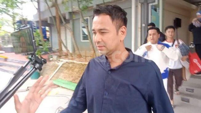 KPK Incar RANS PIK Basket Ball, Raffi Ahmad Garuk Kening Langsung Masuk Mobil