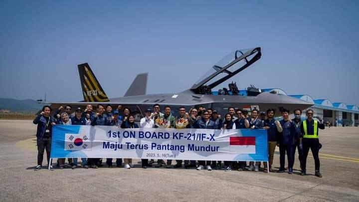 Untuk Pertama Kali, Pilot Uji TNI AU Ikut Terbang dengan KF-21 Boramae