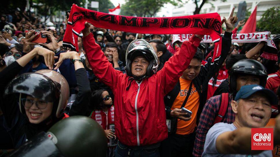 FOTO: Pawai Pahlawan SEA Games 2023 nan Meriah