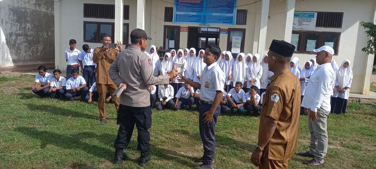 Cegah Kenakalan Remaja, Sat Binmas Polres Aceh Utara Kunjungi SMPN 3 Baktiya Barat