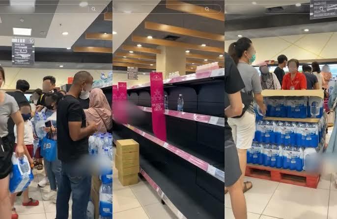 Warga Malaysia Panic Buying Air Mineral, Rebutan Hingga Stok Kosong! Ada Apa Nih?