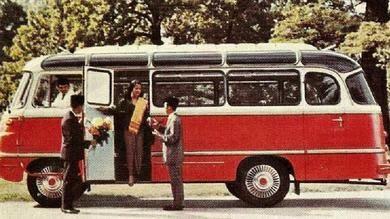 Bus Moncong Imut Penuh Nostalgia yang Ikonik, Pernah Alami Naik Bus ini Gansist?