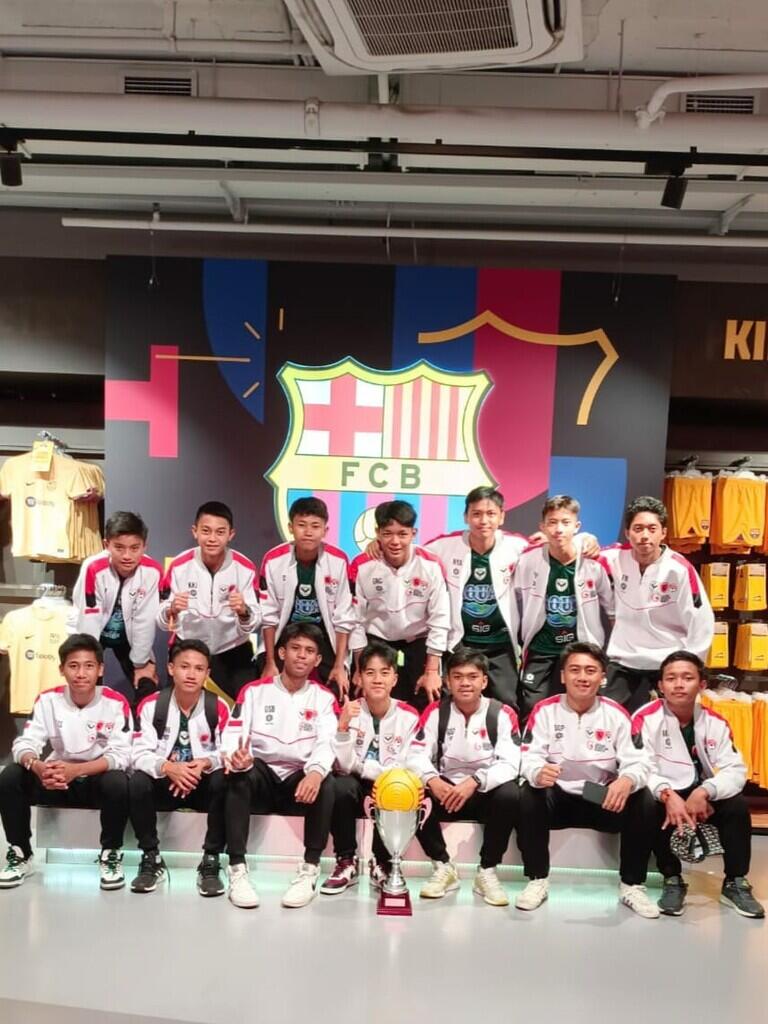 Luar Biasa, ISA Lombok FC Raih Trofi Juara Barcelona Football Festival 2023