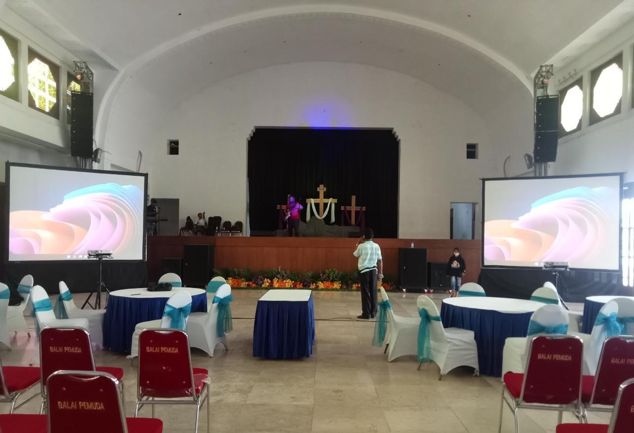 Vendor Sewa TV Surabaya jasa persewaan untuk event keluarga maupun event