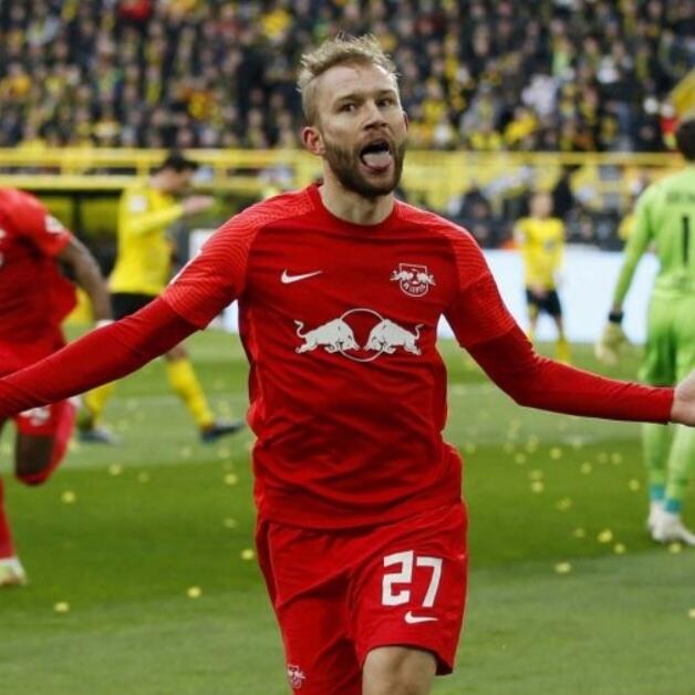 Bayern Muenchen Resmi Rekrut Konrad Laimer