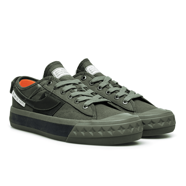 10 Merk Sepatu Sneakers Pria Terbaik