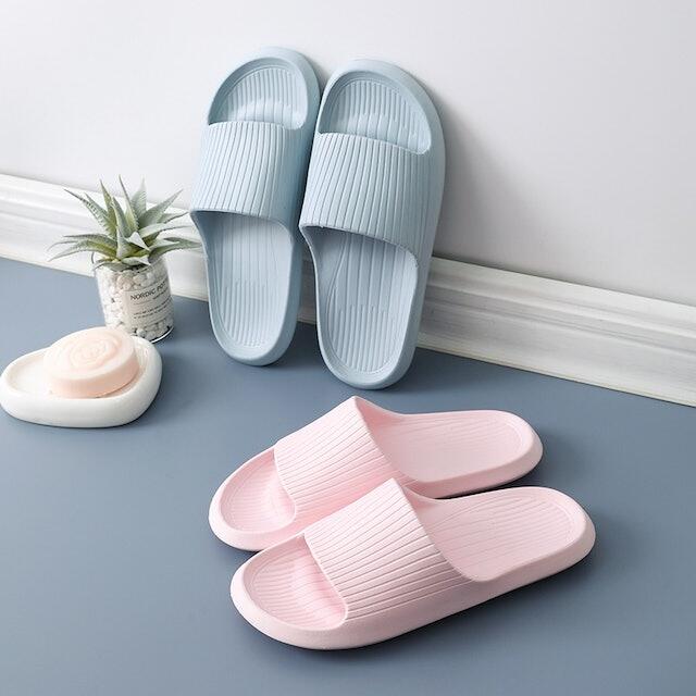 10 Rekomendasi Sandal Slip On Terbaik untuk Pria