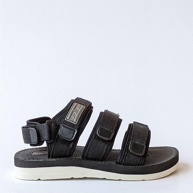 10 Rekomendasi Sandal Slip On Terbaik untuk Pria
