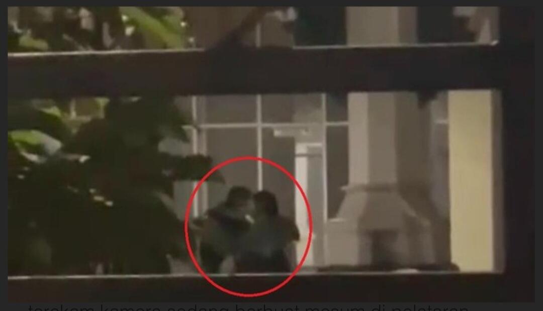 Tak Sanggup Sewa Tempat? Sejoli Terpaksa Mesum Di Pelataran Masjid