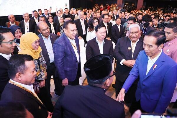 Khofifah Siap Dukung Arahan Jokowi Wujudkan Indonesia Emas 2045
