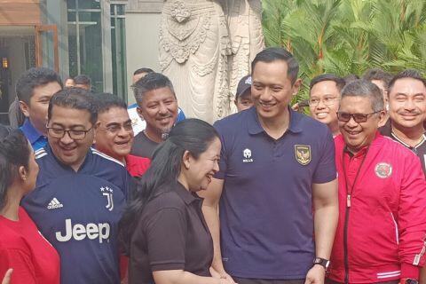 Ngobrol 4 Mata di Hutan Kota AHY nyatakan Puan sebagai Kakak, Serasi Nggak nih Gan?