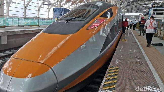 BPK Nilai Utang buat Kereta Cepat Jakarta-Bandung Bakal Bebani KAI