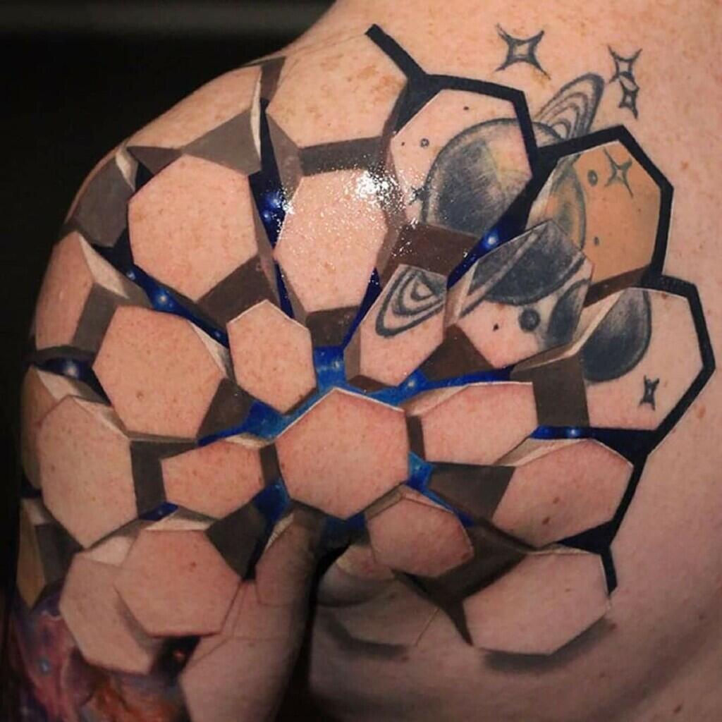 6 Tattoo 3 Dimensi yang Akan Membuatmu Takjub Sekaligus Merinding