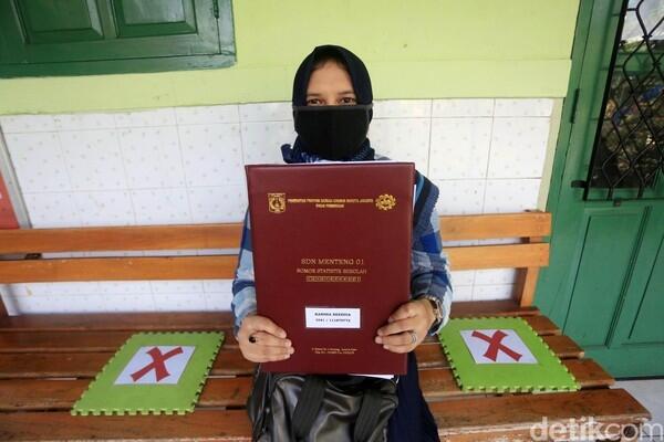 Pentingnya Mempertanyakan Hal Ini Saat Mengambil Rapor