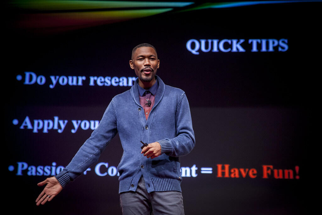 Jangan Gugup Lagi dengan 5 Tips Public Speaking Ini