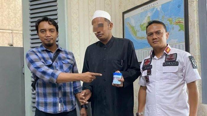 Ingin Ceramah, Pak Ustad Ini Malah Tertangkap Membawa Sabu!