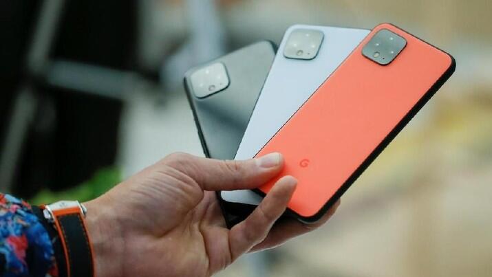 Duh! Bingung nih! Pakai casing atau enggak ya ?!