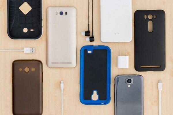 Duh! Bingung nih! Pakai casing atau enggak ya ?!