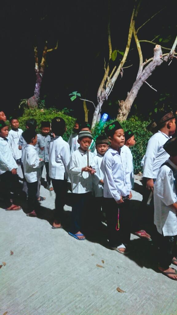 Pondok Pesantren Jogja Mualaf Center Meriahkan Malam Idul Adha dengan Takbir Keliling