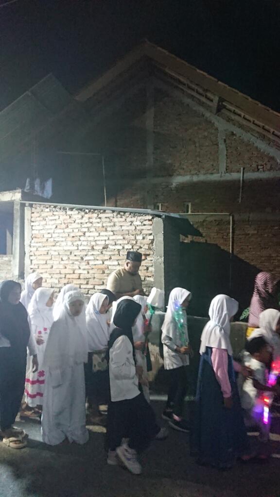 Pondok Pesantren Jogja Mualaf Center Meriahkan Malam Idul Adha dengan Takbir Keliling