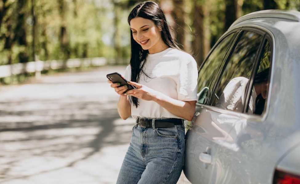 Menko Luhut akan Persulit Pembelian Mobil Bensin Demi Elektrifikasi, Setuju Gansist?