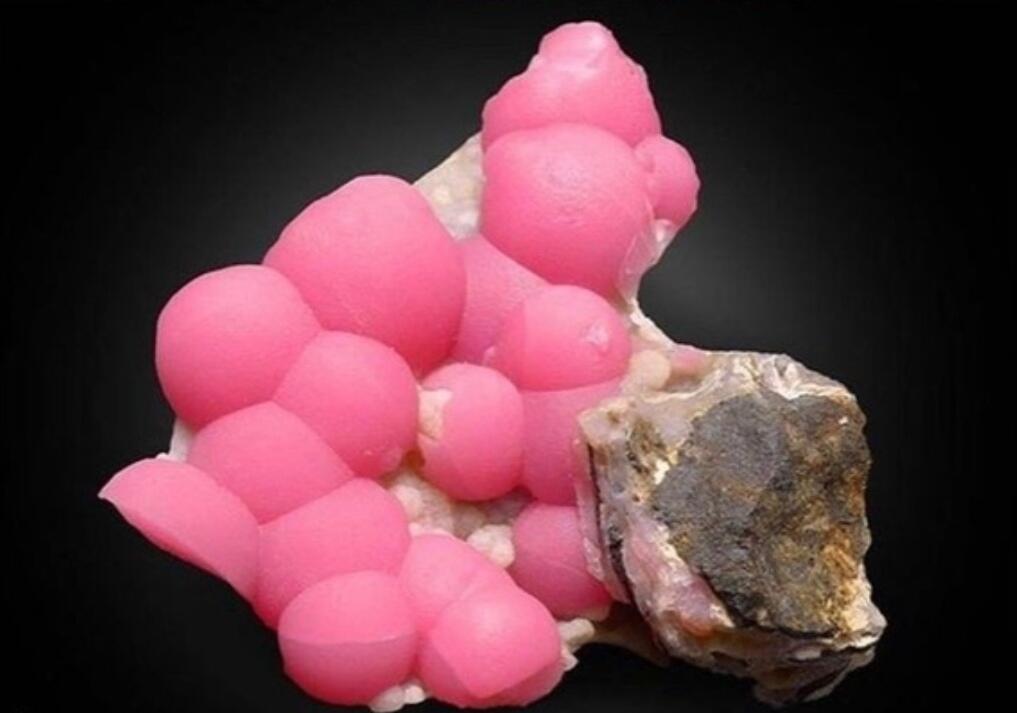 4 Bentuk Indah dari Permata Rhodochrosite ini Akan Membuatmu Bertanya-tanya