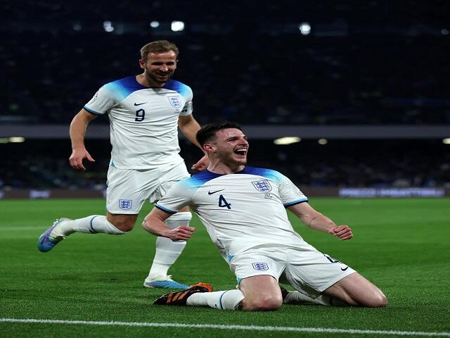 Declan Rice: Muda, Berbakat, dan Berprestasi di Pentas Sepak Bola